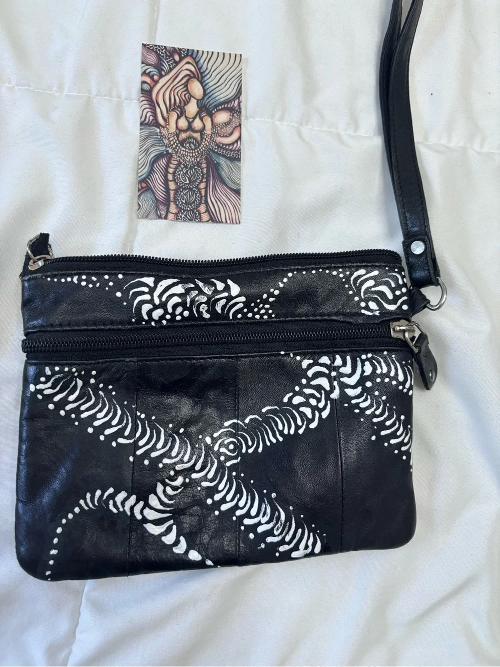 PascaliAbstract sleek black